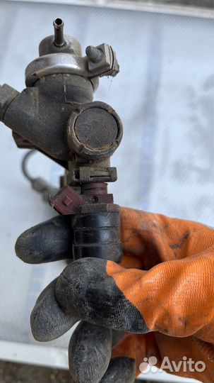 Opel Omega Vectra Astra форсунка топливная рампа