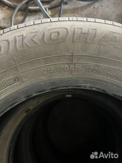 Yokohama Advan Sport V102 215/70 R16