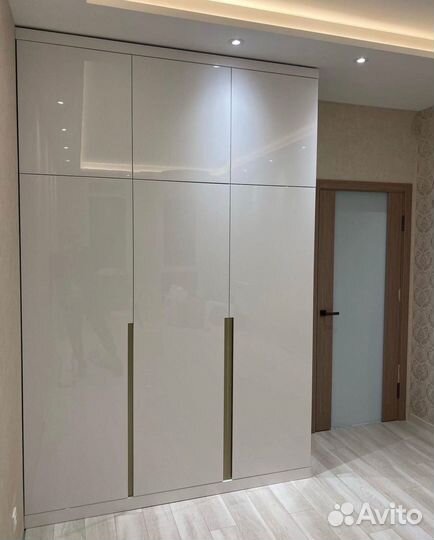 Стенка в гостиную