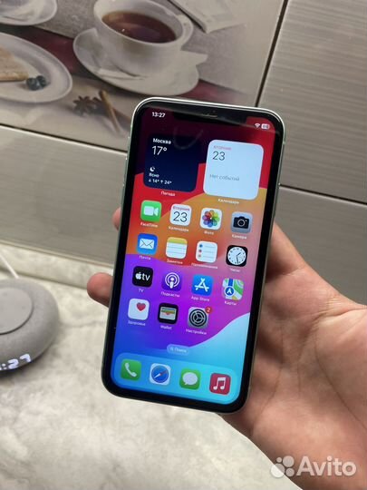 iPhone 11, 64 ГБ
