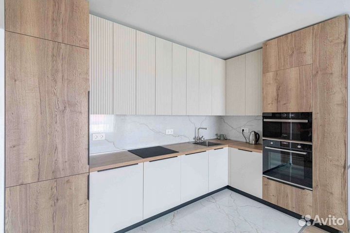 Кухня в потолок на заказ