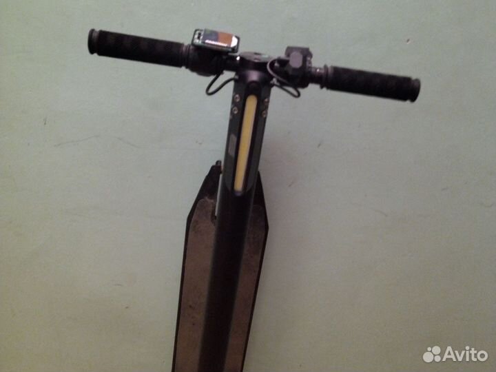 Электросамокат бу не рабочий (торг)