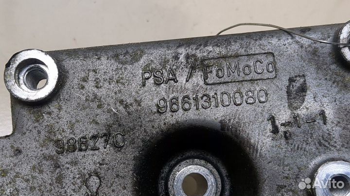 Кронштейн крепления генератора Land Rover Freelander 2, 2007