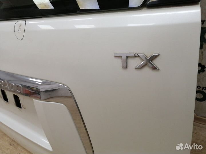 Крышка багажника 67005-60F50