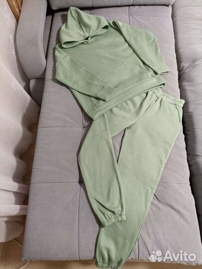 Спортивный костюм женский теплый новый