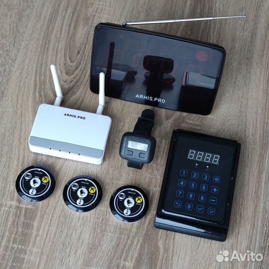 Кнопка вызова официанта комплект с табло и часами