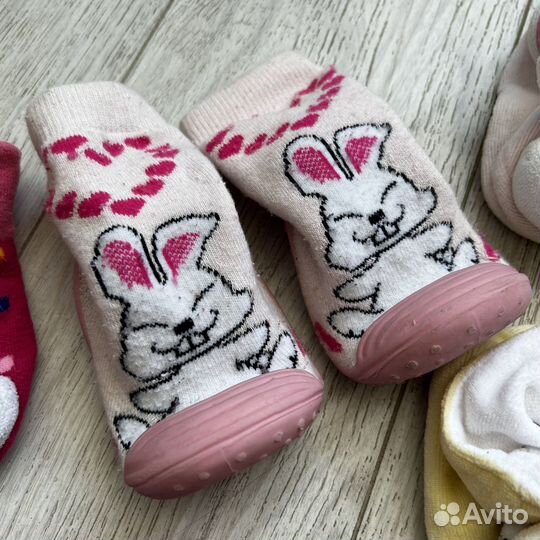 Носочки и пинетки для малышки