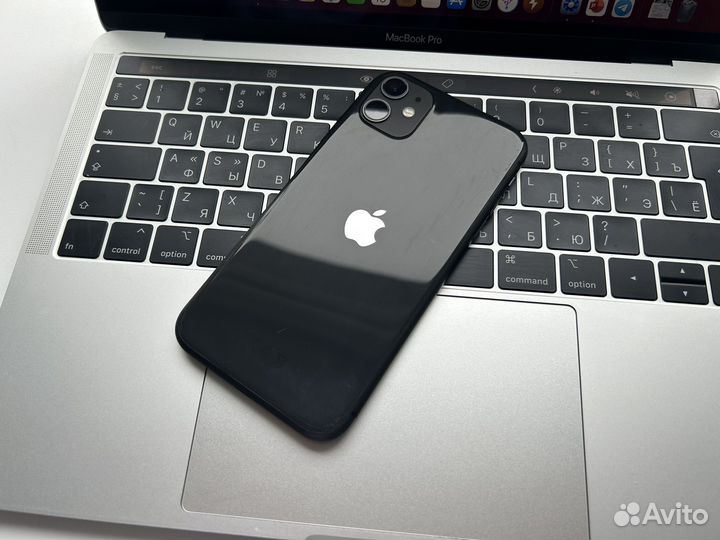 iPhone 11, 64 ГБ