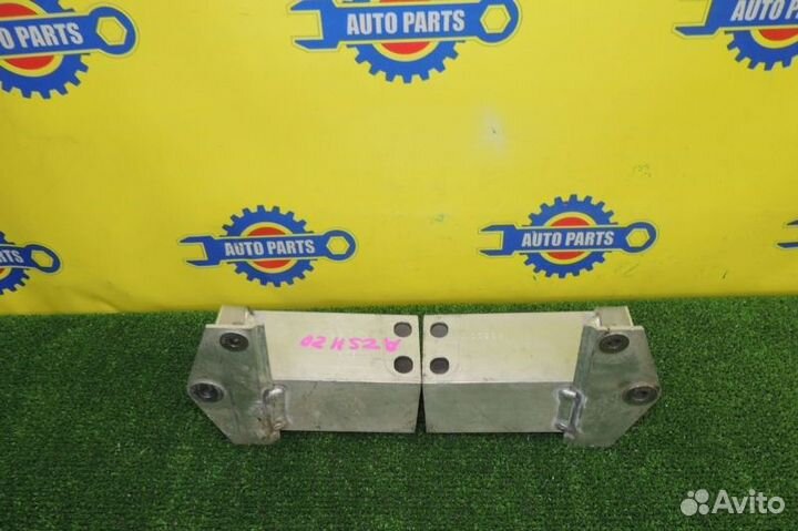 Жесткость бампера передний Toyota Crown azsh20