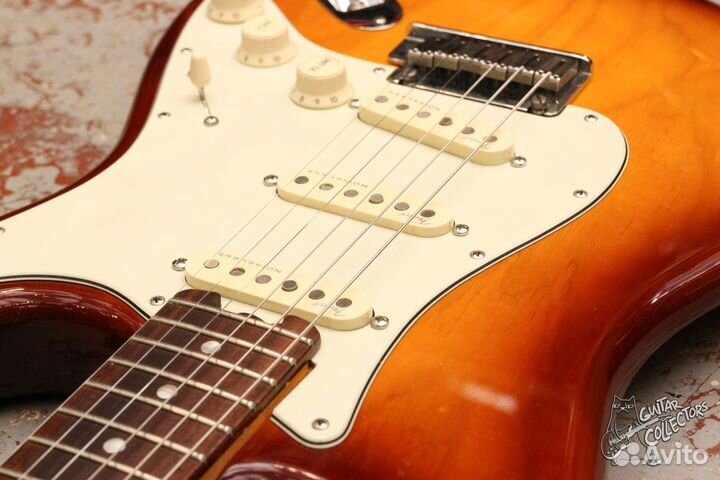 Fender American Elite Stratocaster Aged Cherry