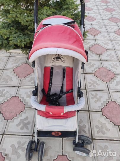 Прогулочная коляска