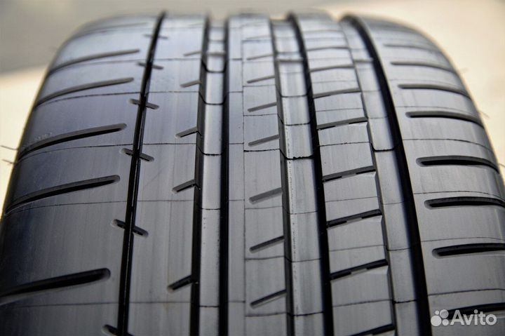 Michelin Pilot Super Sport 225/45 R18 95Y