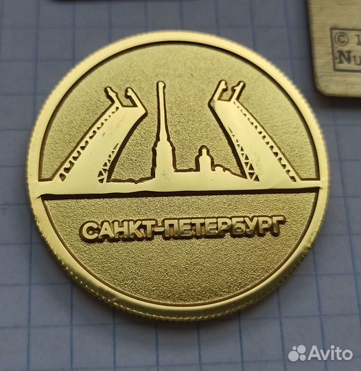 Фигурное катание значки и медаль: Канада, Корея, П