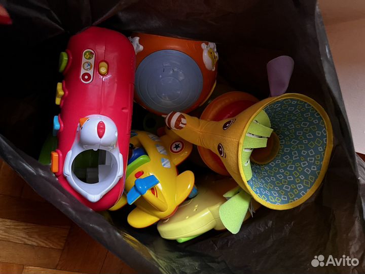 Игрушки для малышей пакетом