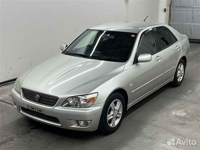 Авто на разбор Toyota Altezza GXE10 Цвет серебро 1