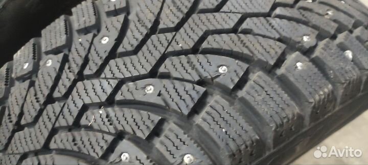 Pirelli Formula Ice 215/60 R17 91T