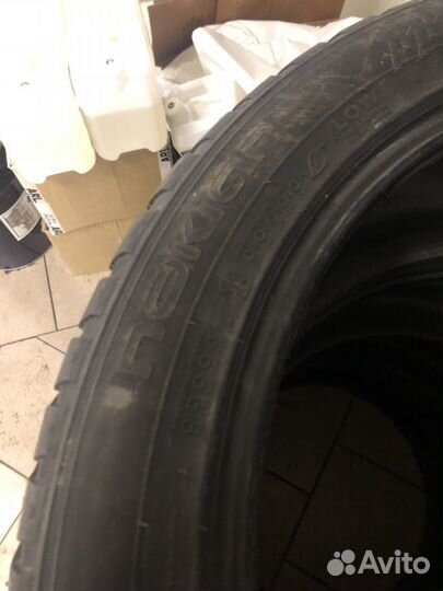 Nokian Tyres Hakkapeliitta 8 SUV 275/40 R20