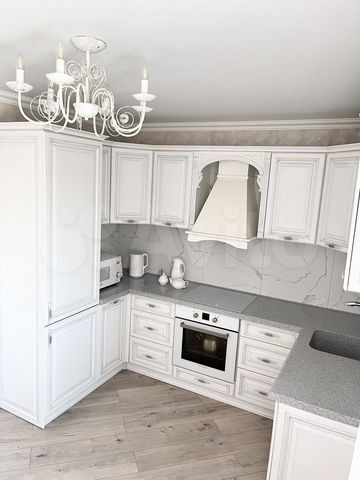 4-к. квартира, 110 м², 9/9 эт.