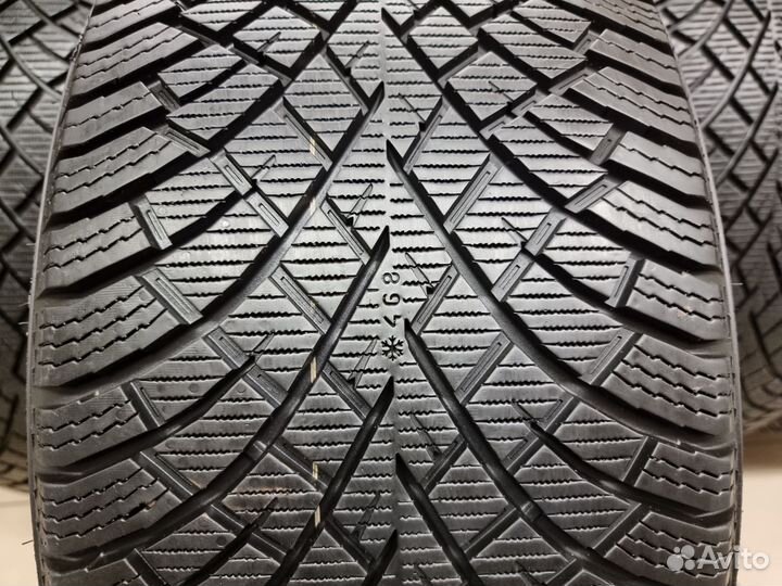 Nokian Tyres Hakkapeliitta R5 SUV 275/45 R21 110T