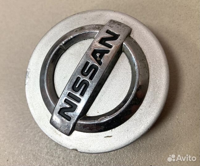 Колпачок центральный диска 40342-AV610 Nissan