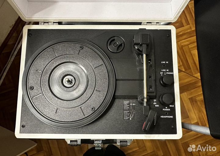 Виниловый проигрыватель alive audio