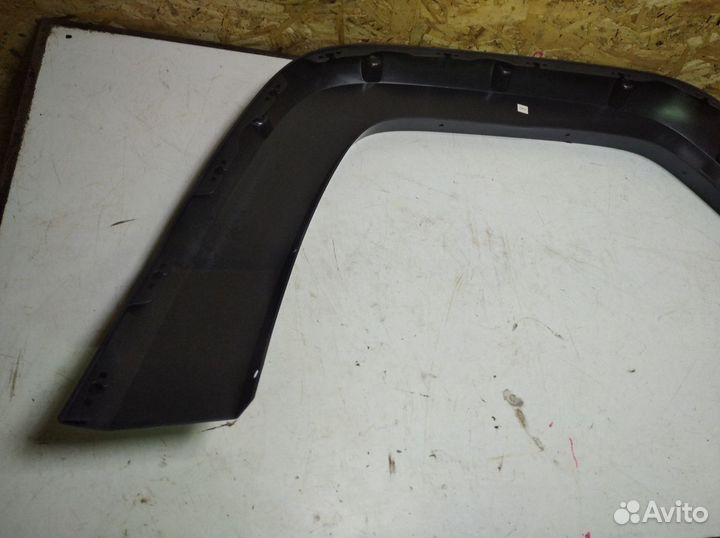 Расширитель переднего крыла Jeep Commander 2006