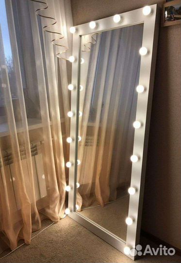 Зеркало в полный рост с лампочками