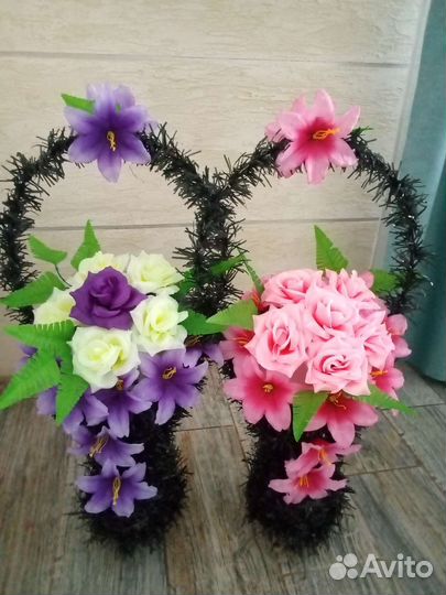 Ритуальные венки и корзины в наличии и на заказ