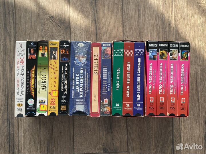 Кассеты VHS с фильмами