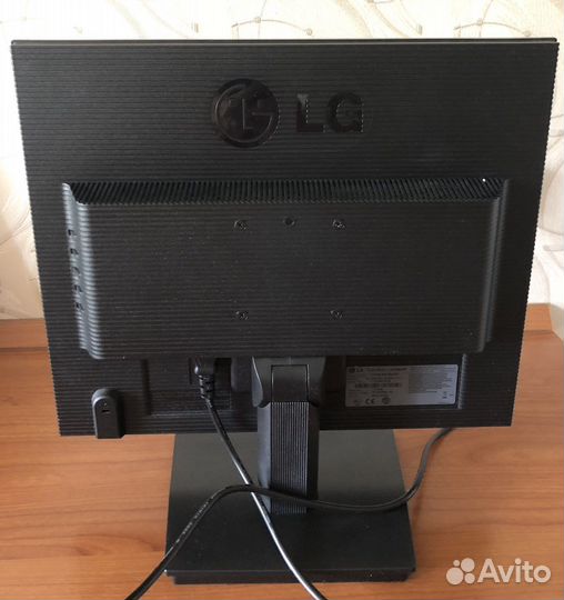 Монитор LG Flatron L1919S-SF