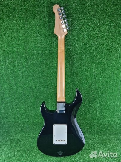 Электрогитара Yamaha Pacifica 112J Black