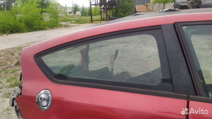Стекло заднее правое Citroen C4 (Ситроен С4