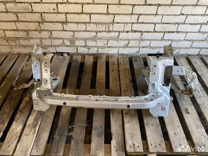 Передняя панель (телевизор) Ssangyong Rexton 1