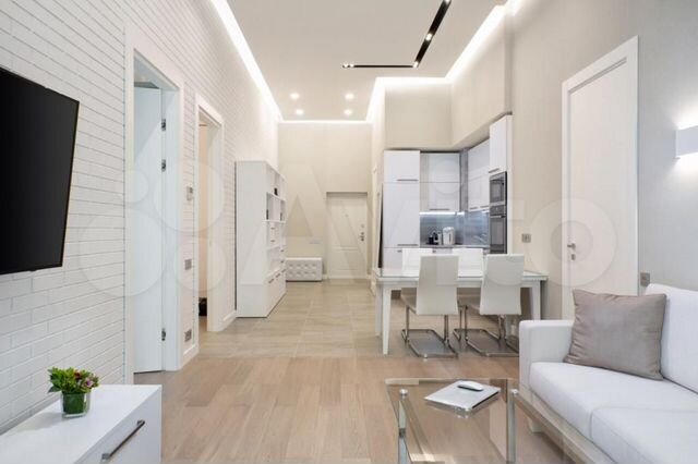 3-к. апартаменты, 90 м², 1/6 эт.