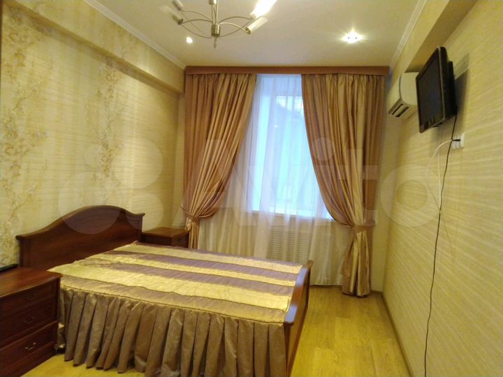 2-к. квартира, 70 м², 4/6 эт.