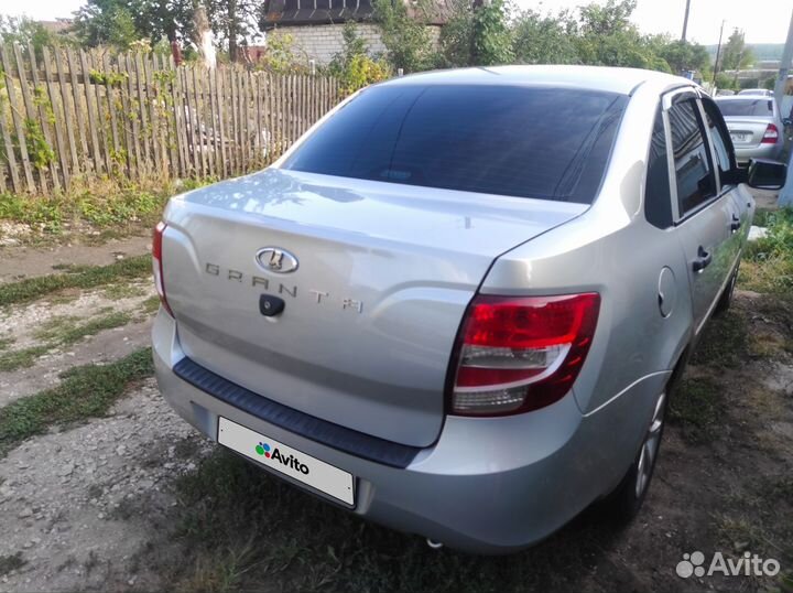 LADA Granta 1.6 МТ, 2015, 112 000 км