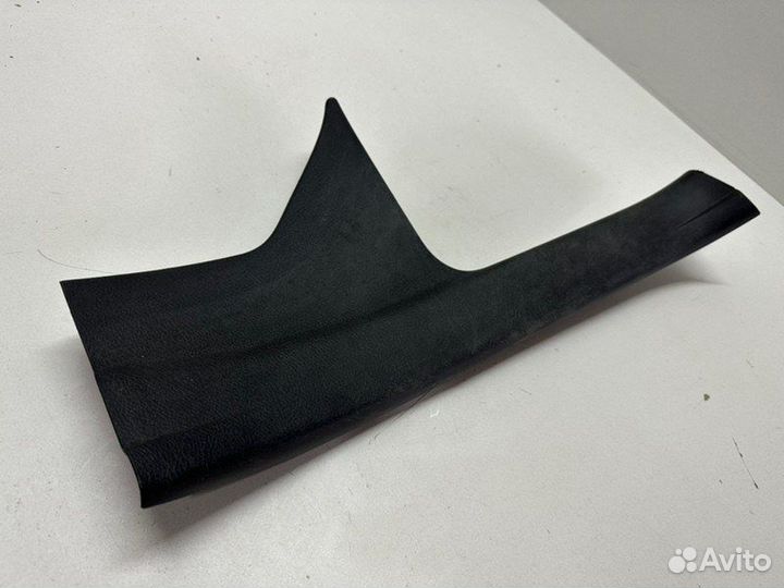 Подножка задняя левая Toyota Corolla Е180