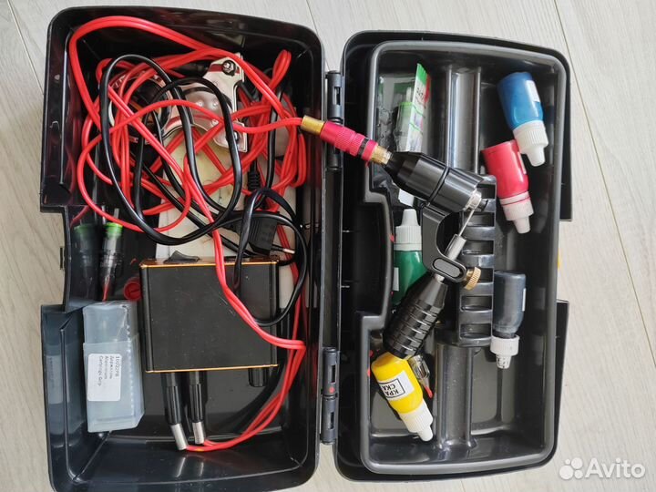 Набор инструментов для работы с кожей