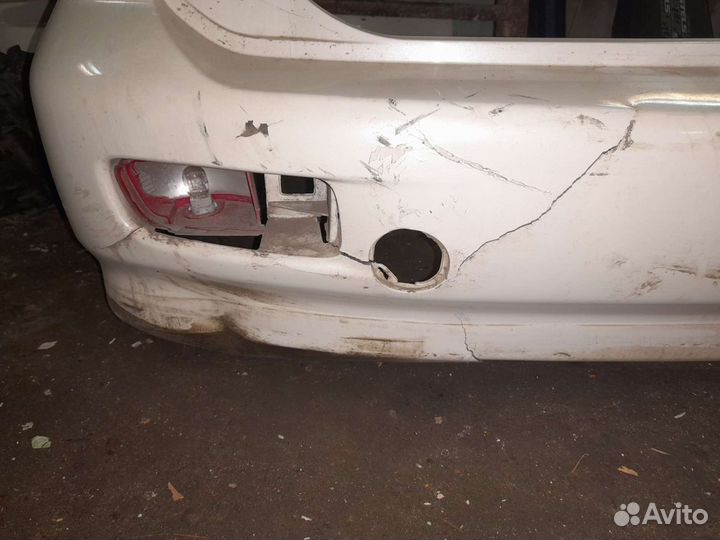 Задний бампер