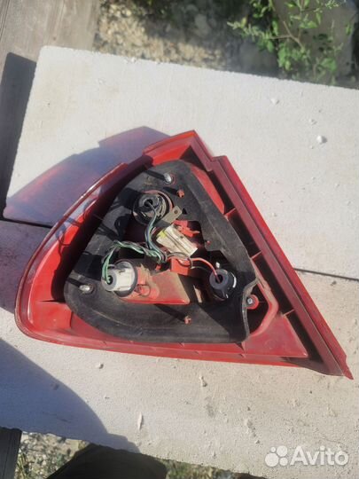 Фонарь задний правый mitsubishi lancer 7