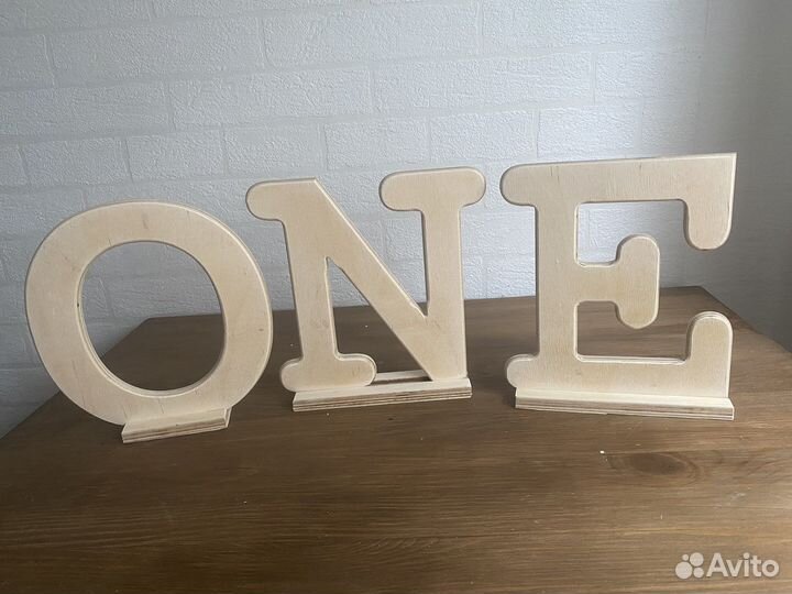 Буквы 3 штуки ONE TWO