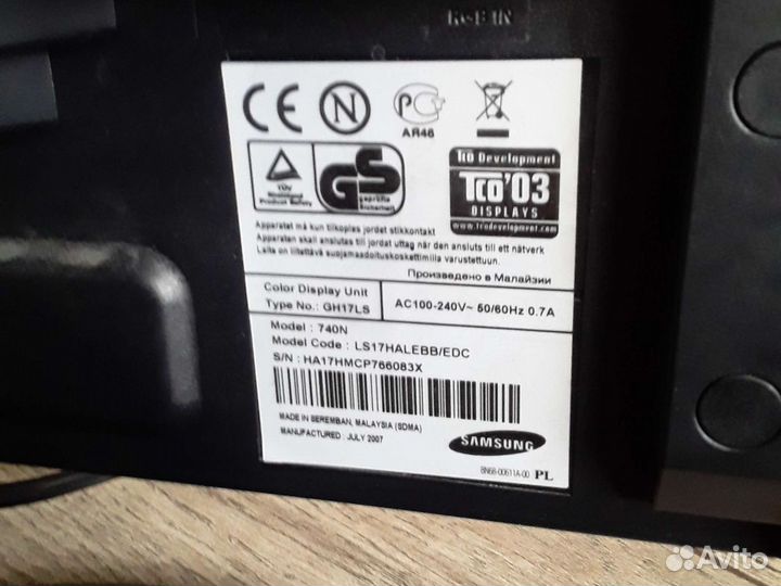 Монитор Samsung