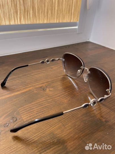 Солнцезащитные очки Roberto Cavalli