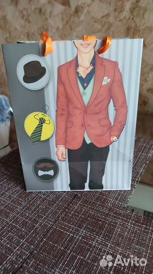 Подарочный пакет (упаковка) мужчине. Объемный