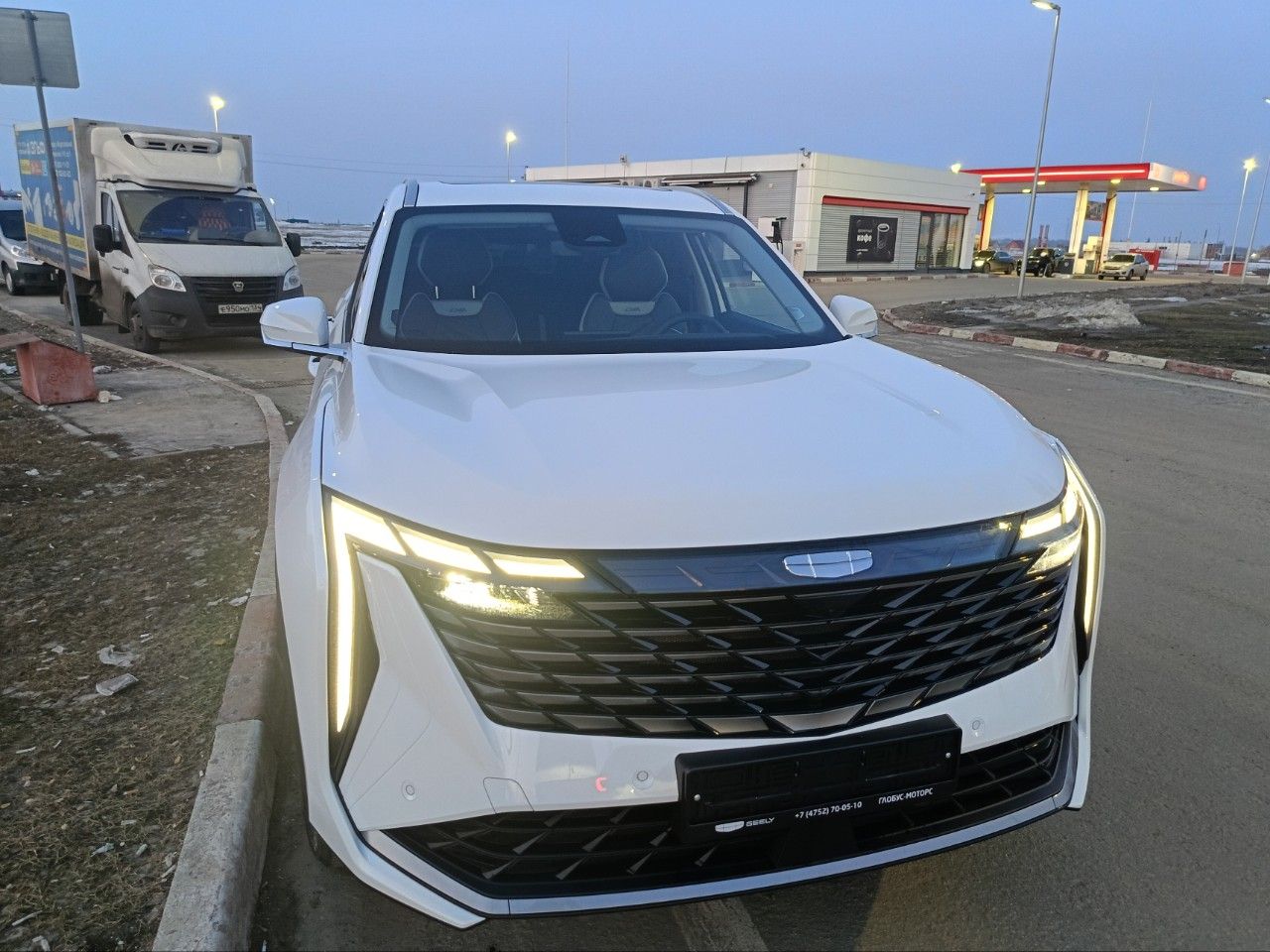 Geely Atlas: фото владельца