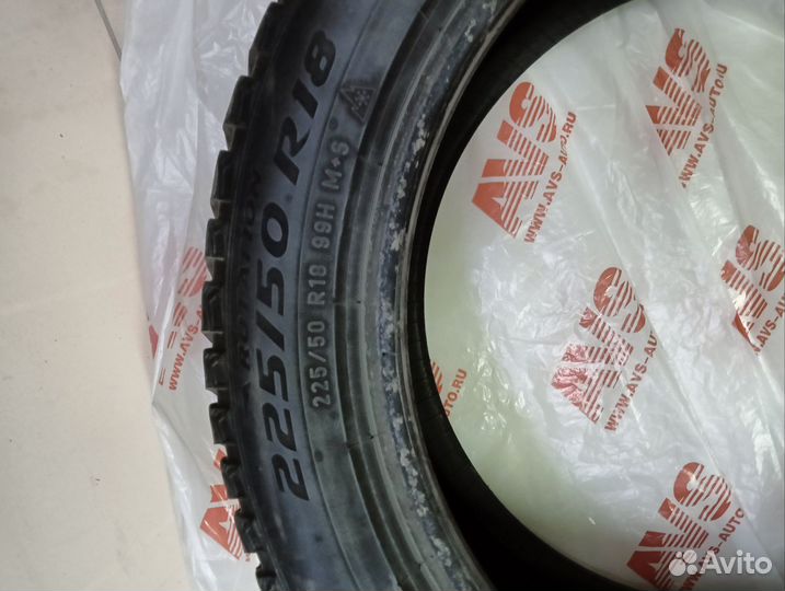 Pirelli Ice Zero 2 225/50 R18