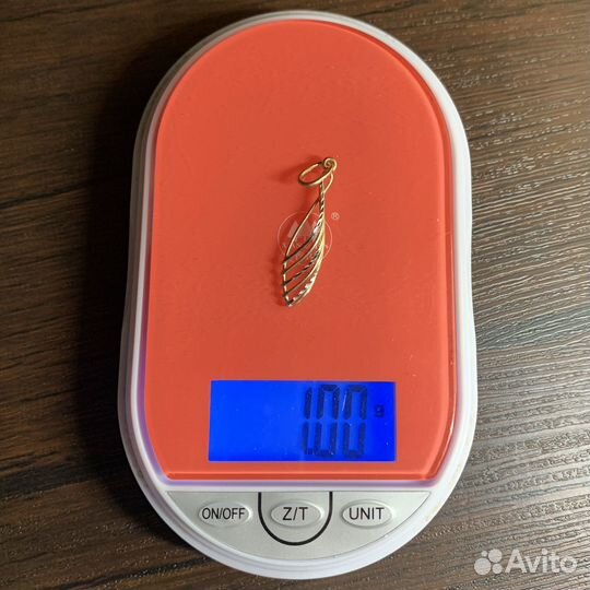 Золотая подвеска