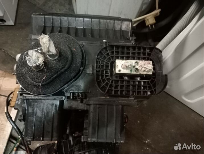 Корпус печки рено меган3