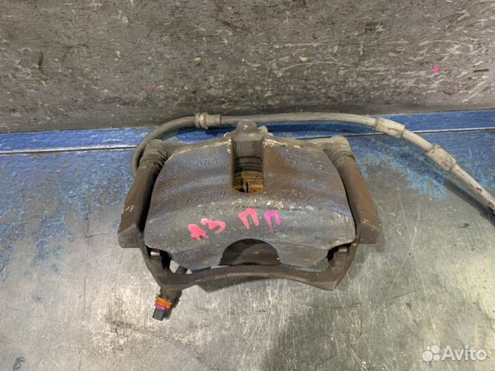 Суппорт передний правый Audi A3 8V