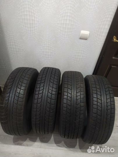 Triangle TR216 215/70 R16